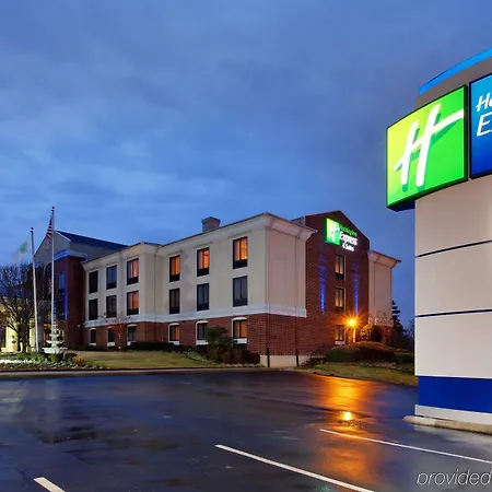 Holiday Inn Express North Tyler